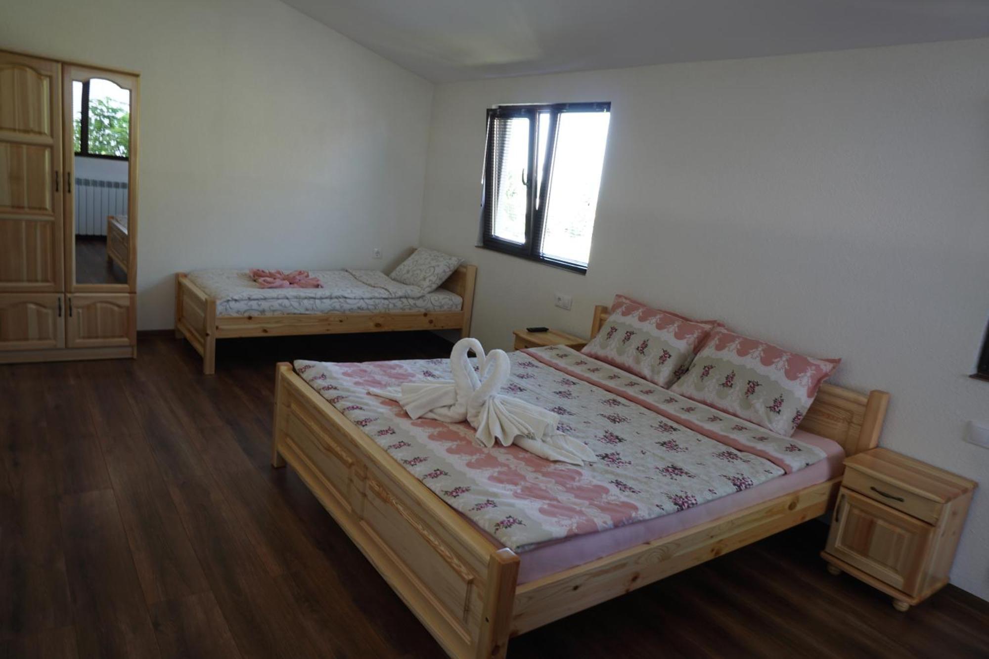 Guesthouse Juli 萨帕雷瓦巴尼亚 外观 照片